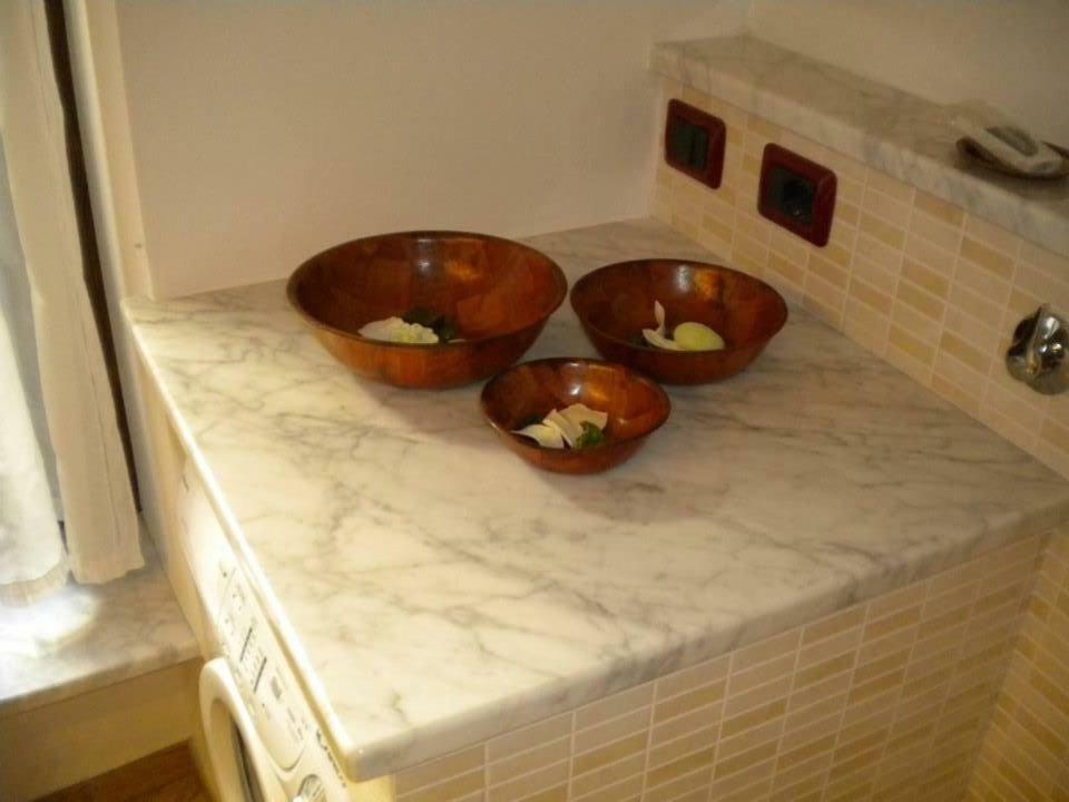 Il Nido Apartment Rezzonico Luaran gambar