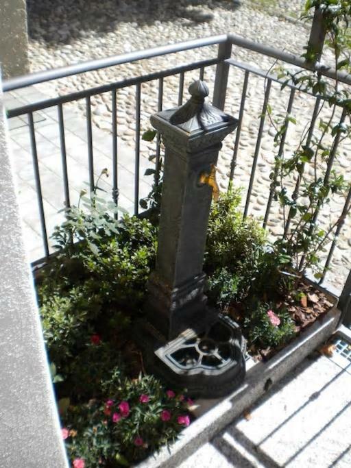 Il Nido Apartment Rezzonico Luaran gambar