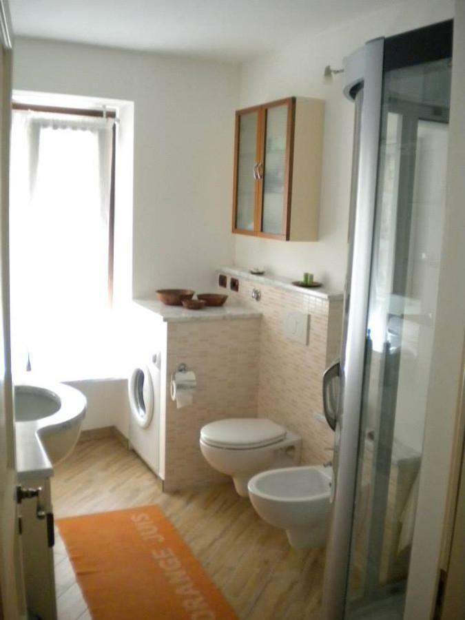 Il Nido Apartment Rezzonico Luaran gambar