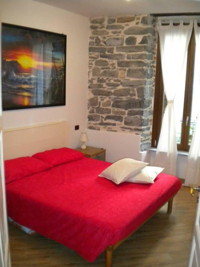 Il Nido Apartment Rezzonico Luaran gambar