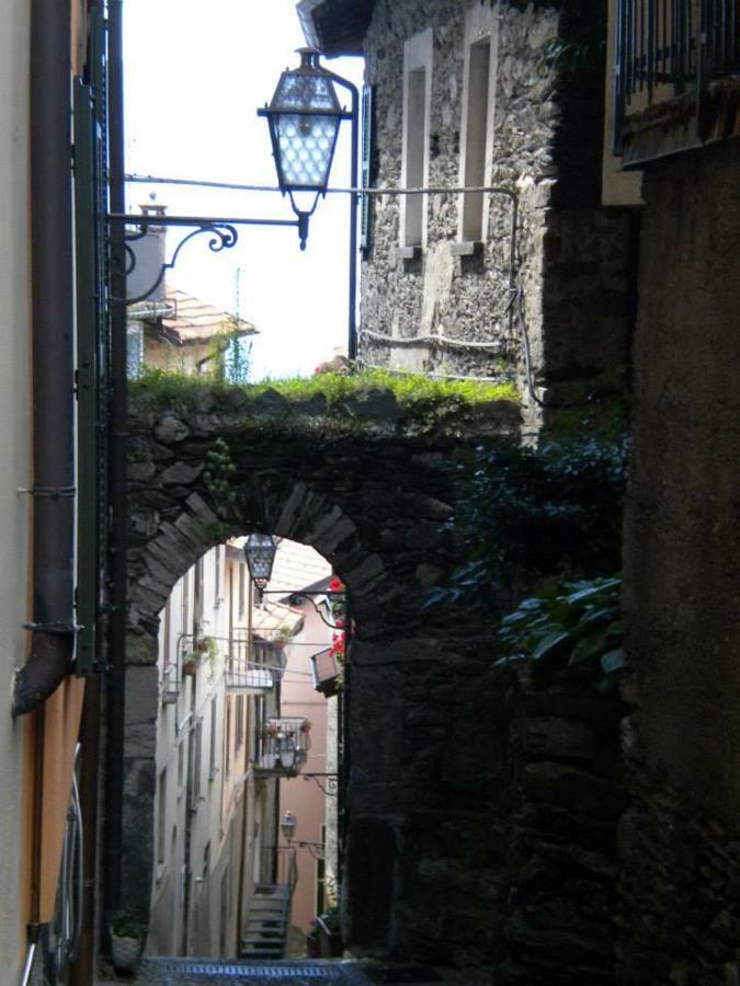 Il Nido Apartment Rezzonico Luaran gambar