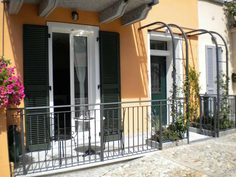 Il Nido Apartment Rezzonico Luaran gambar